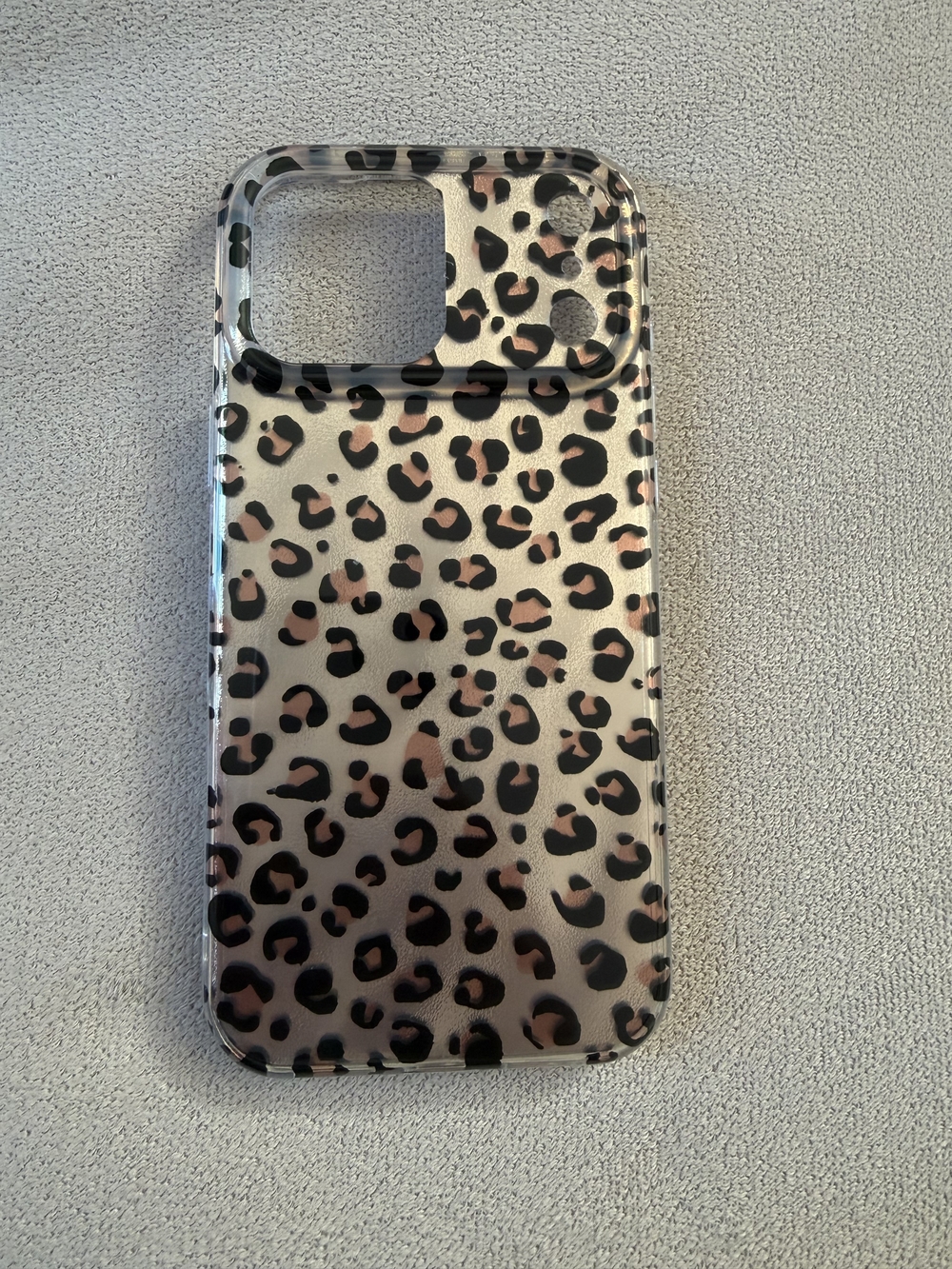 17 Pro Max Leopard Print Phone Case